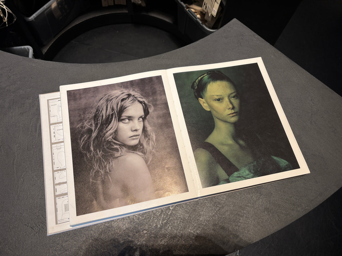 Catálogo de Doubts abierto por el retrato de Natalia Vodianova